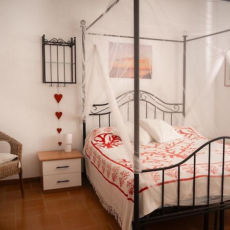 Villa Dan-Rooms In Monopoli Impalata Ngoại thất bức ảnh